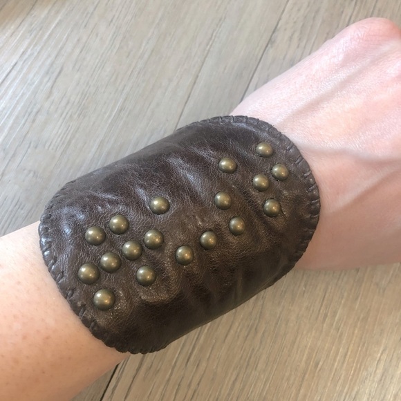 🔥SALE - any 4/$20. Dogeared Braille “Trust” Leather Cuff - Picture 1 of 5